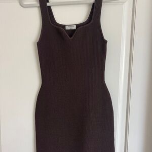Aritzia Babaton body on dress
